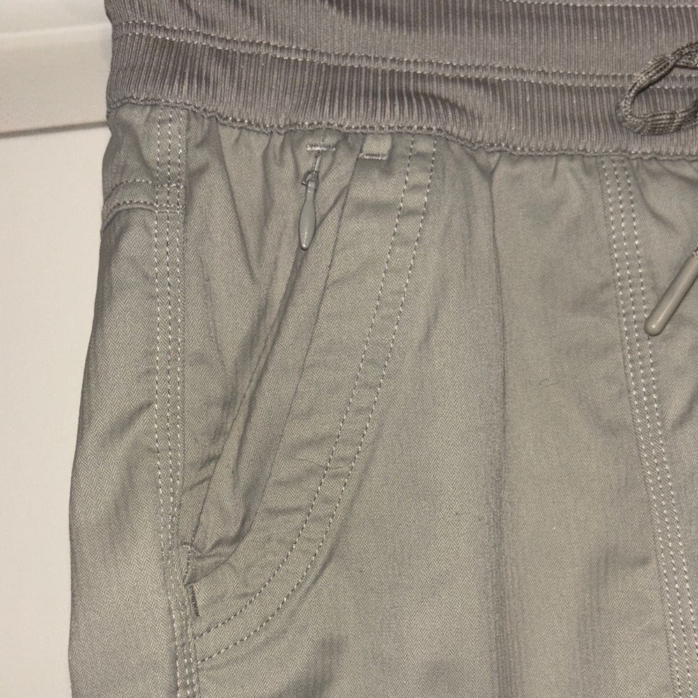 The North Face Aphrodite 2.0  Tan Capris S Studio Pants - Picture 5 of 9